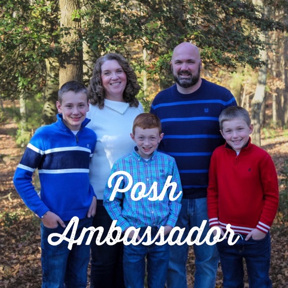 Meet your Posher, Crystal - Picture 1 of 7